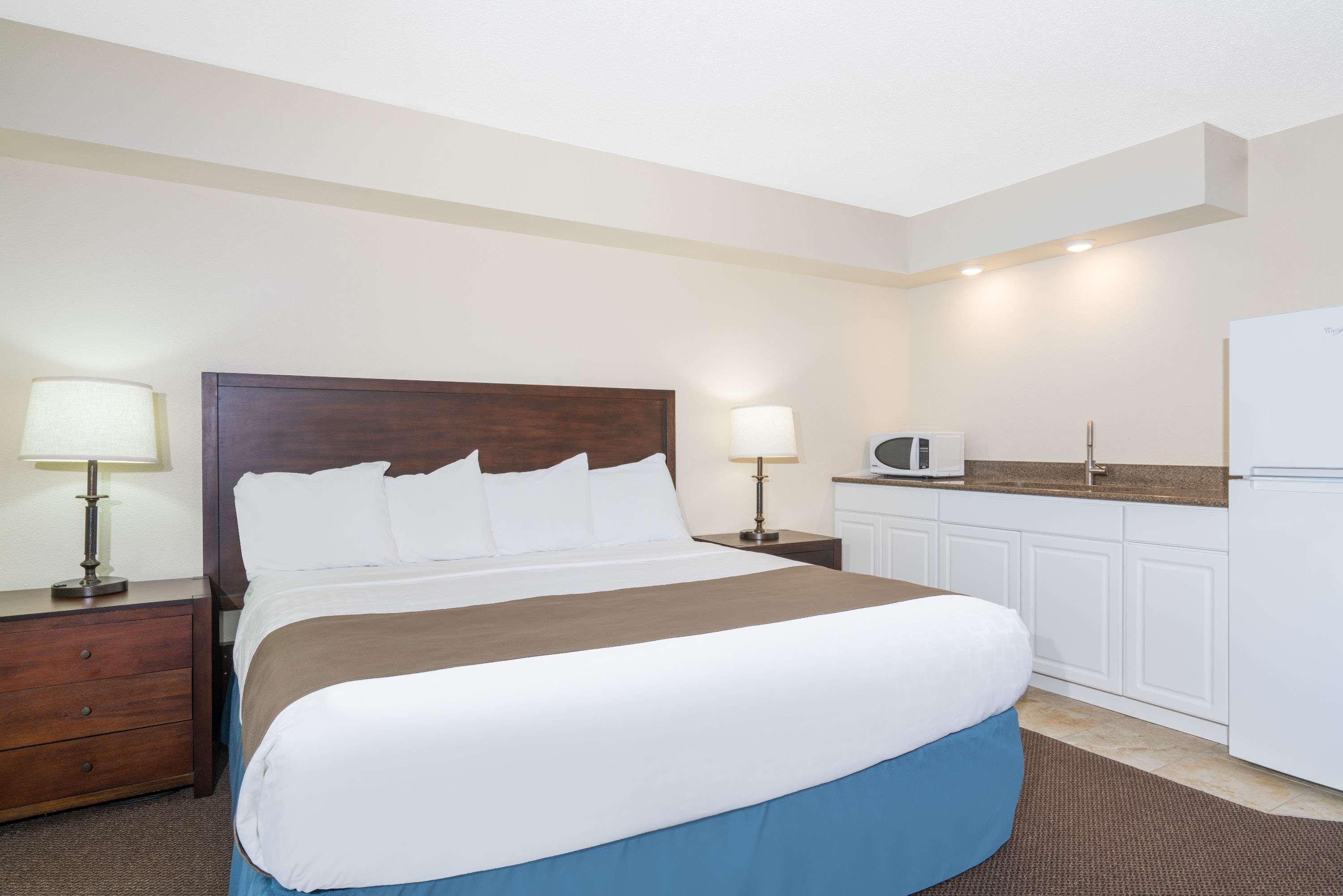 Days Inn & Suites By Wyndham Baxter Brainerd Area Eksteriør billede