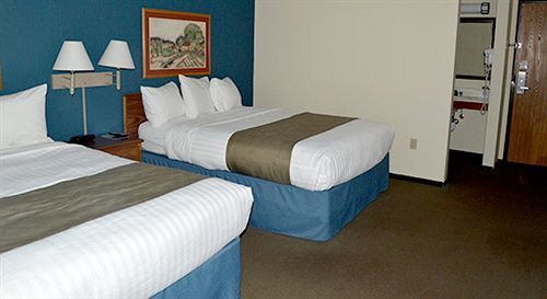 Days Inn & Suites By Wyndham Baxter Brainerd Area Eksteriør billede